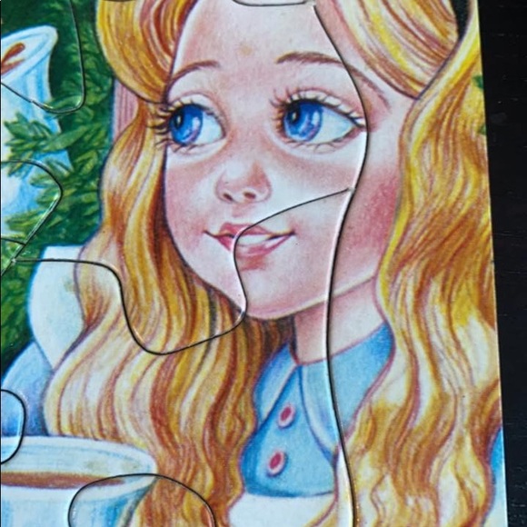 Vintage Alice in Wonderland Puzzle - Picture 4 of 6